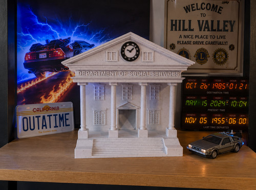 Hill valley rathaus figur - valley,